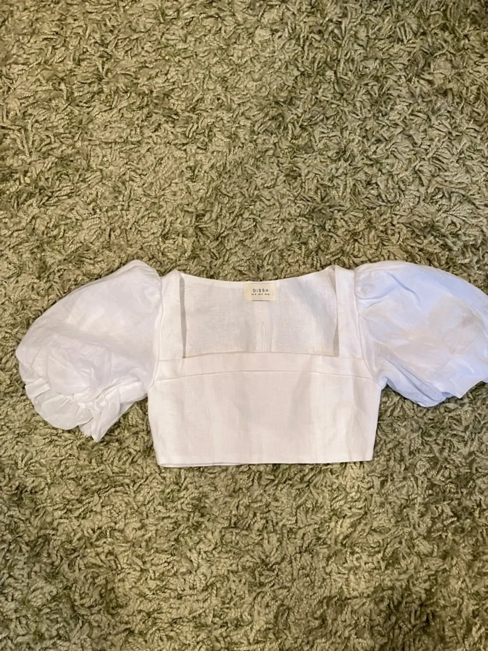 DISSH Aisle white linen puff sleeve crop top - Picture 3 of 8